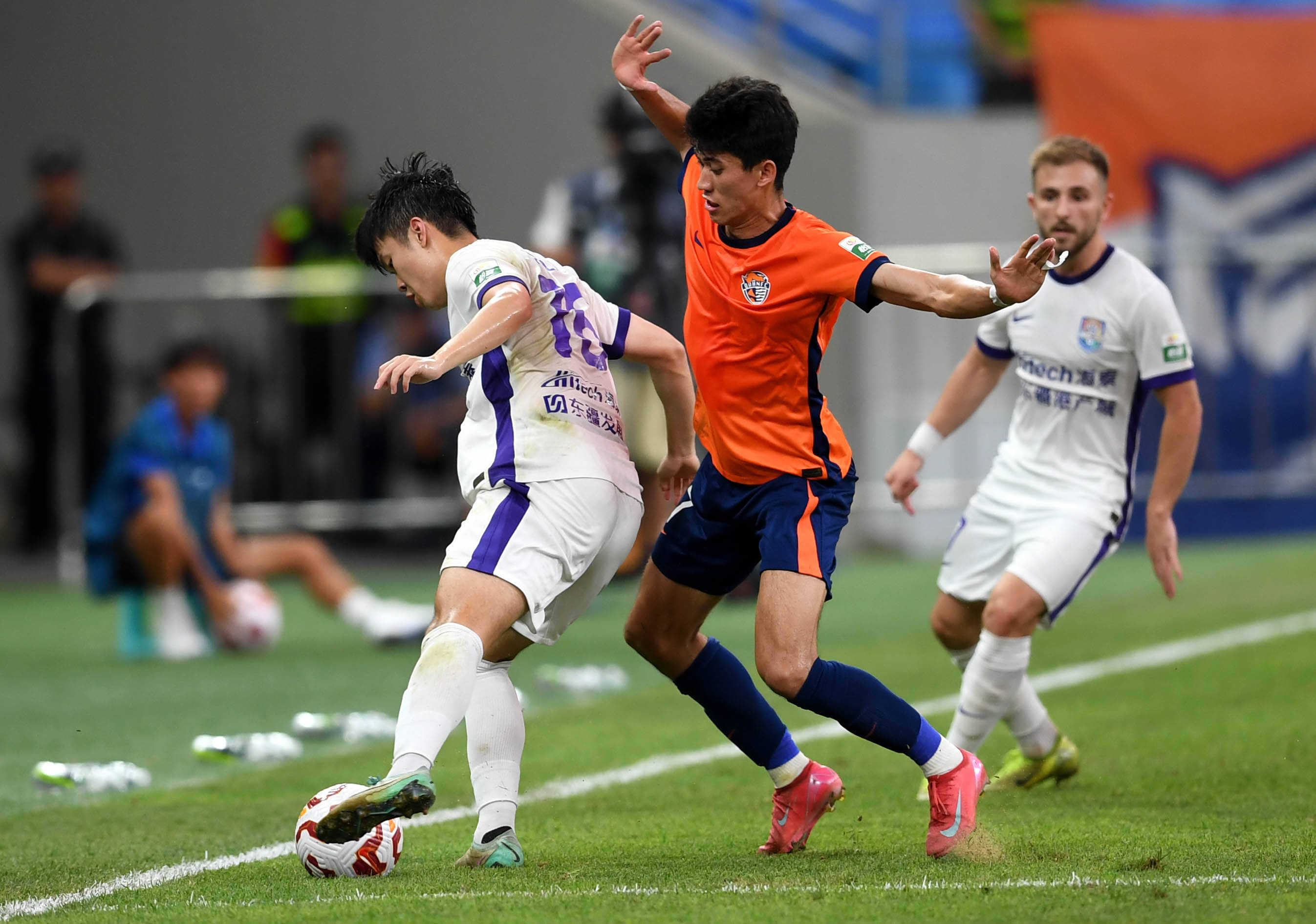 也能沉着应 也能沉着应