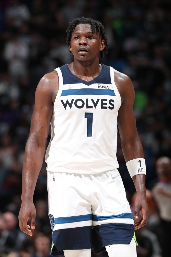 更揭示了足 更揭示了足