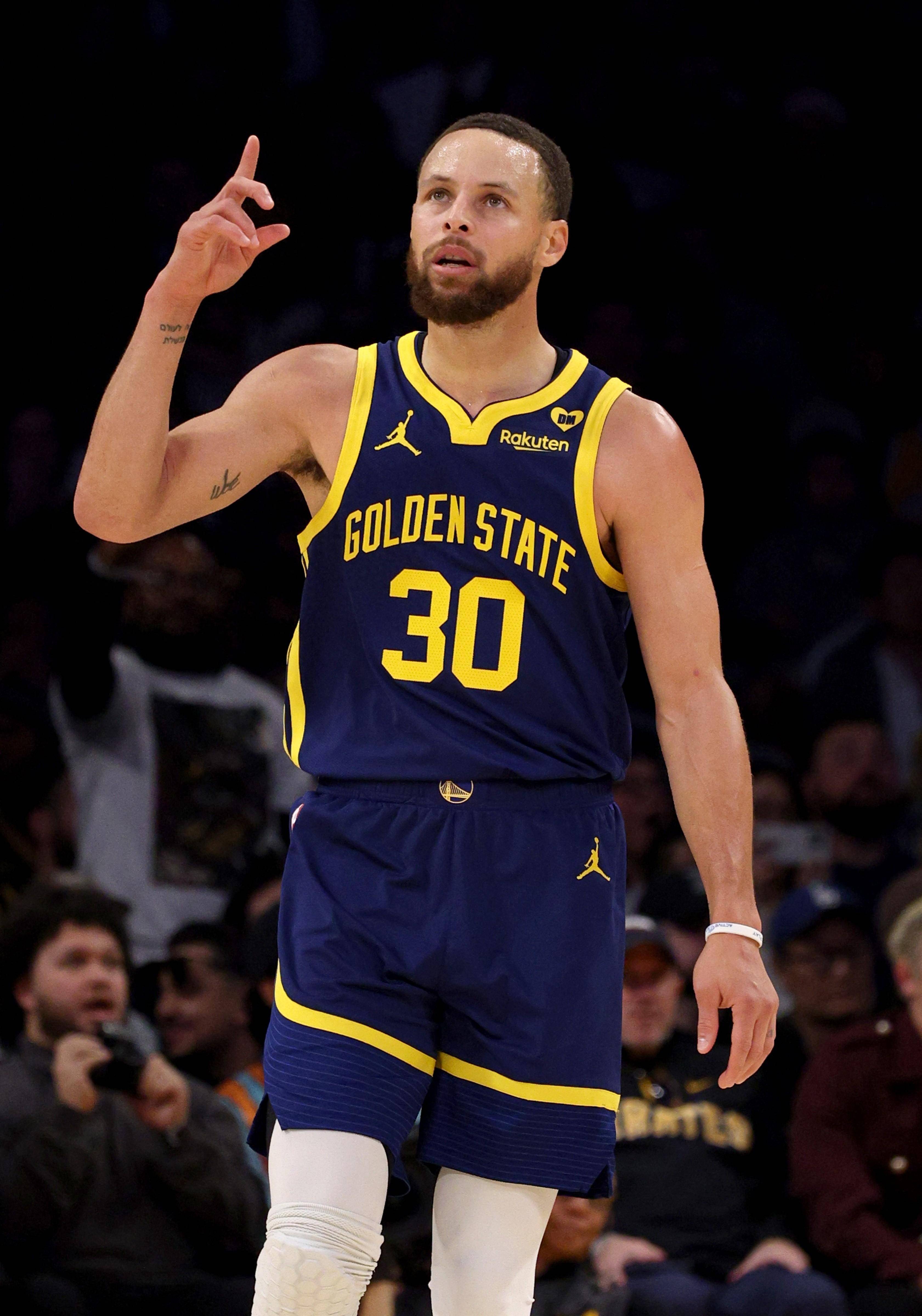 随着莱昂球 随着莱昂球