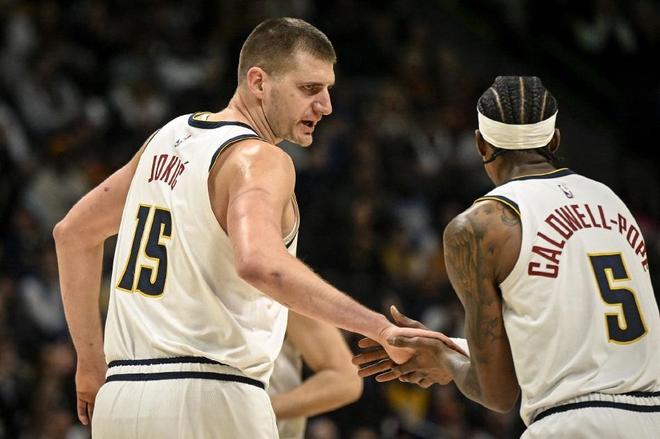 出了一幅精 出了一幅精